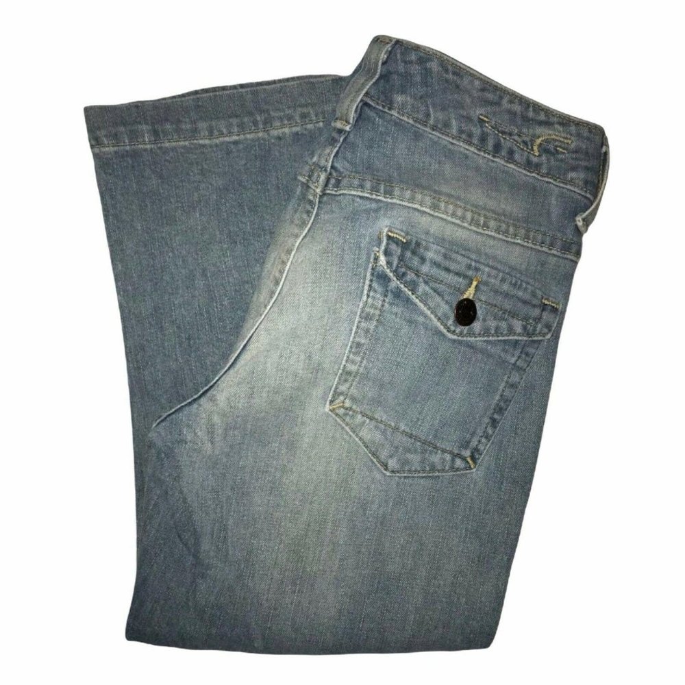 American Eagle Light Wash Capris 2 Reg 21